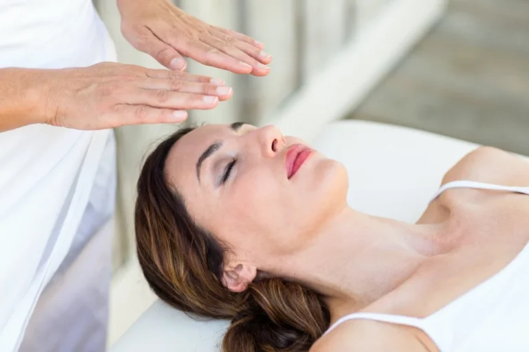 Reiki qué es y cómo puede ayudarte a equilibrar cuerpo y mente